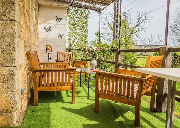 La Maison D'adèle Hébergement de vacances *